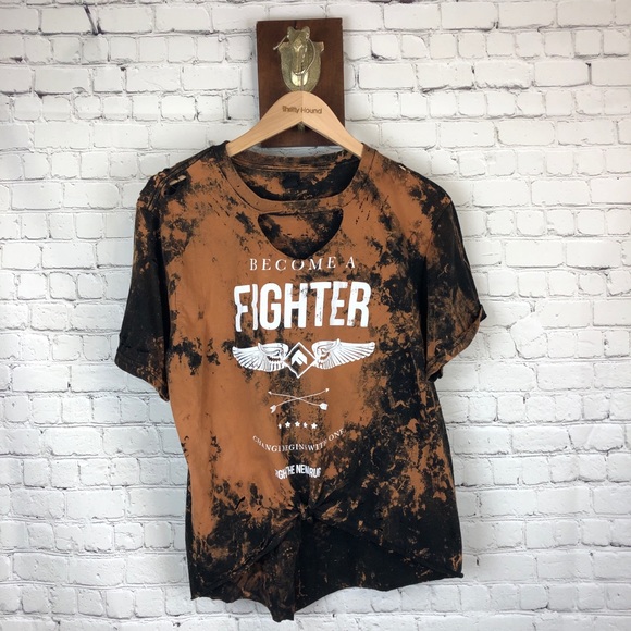 BECOME A FIGHTER bleached crop top - Picture 2 of 5